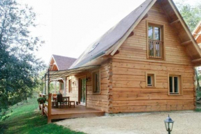 Chalet accueillant à Sarlat-la-Canéda avec piscine partagée